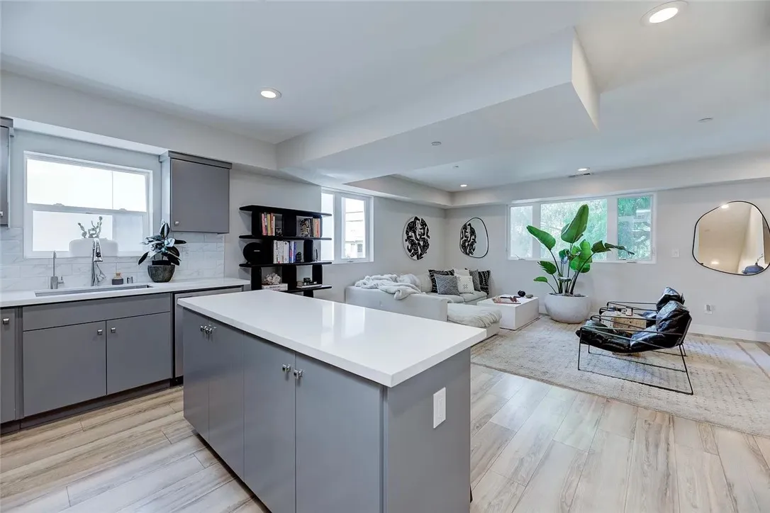 Additional image 92 of 2153 S West View Street, Los Angeles, CA 90016