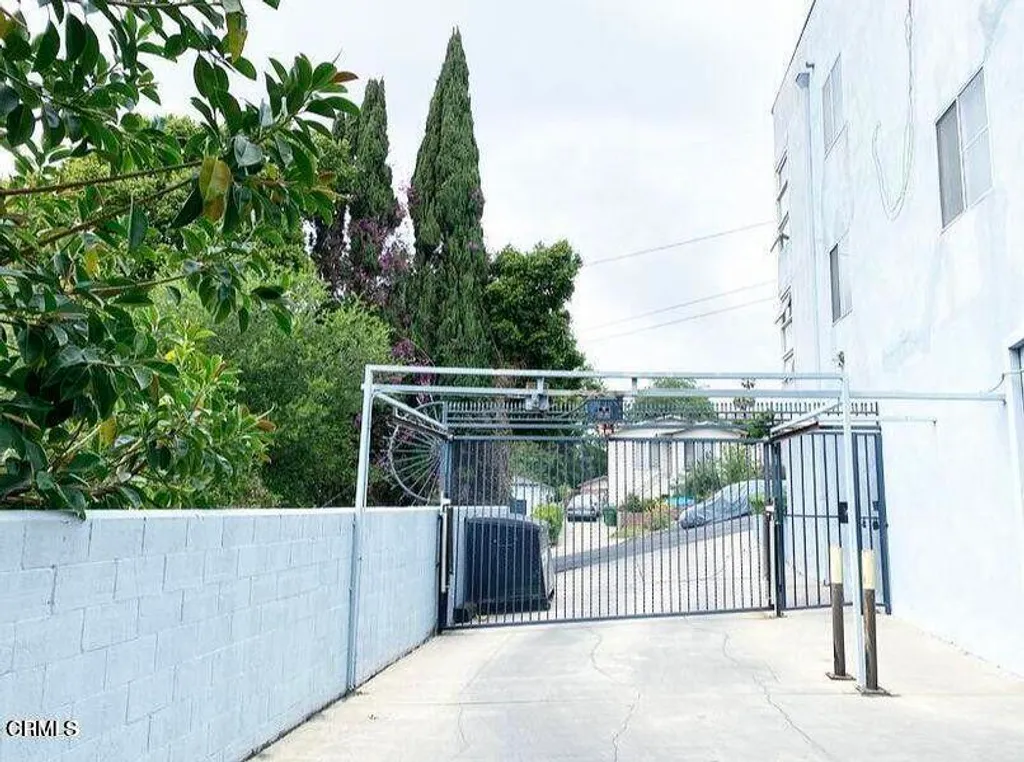 Additional image 13 of 4018 Camero Avenue Unit 2, Los Angeles, CA 90027