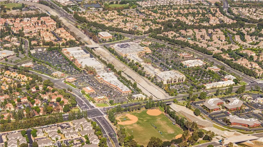 Additional image 40 of 49 Thicket, Irvine, CA 92614