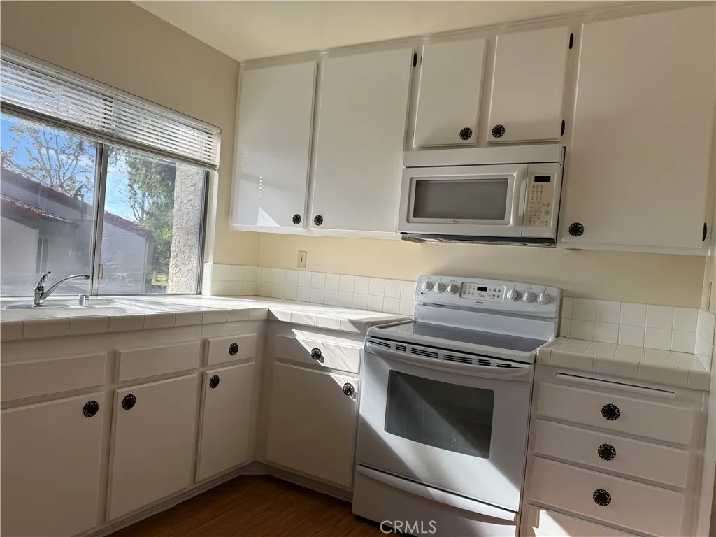 Additional image 39 of 19547 Rinaldi Unit 27, Porter Ranch, CA 91326