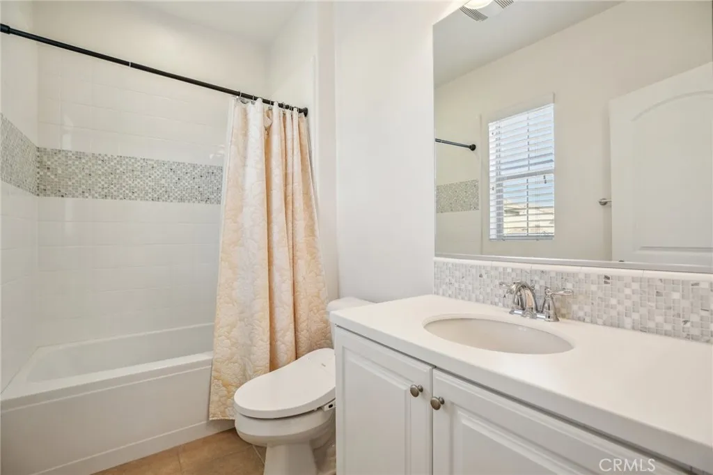 Additional image 18 of 122 Barnes Rd, Tustin, CA 92782