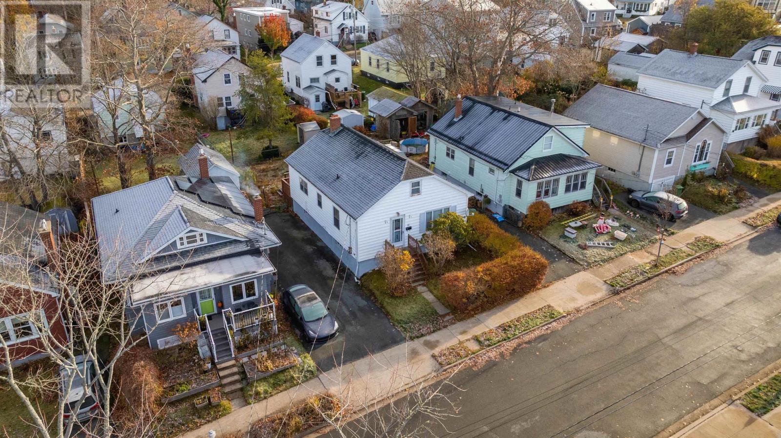 11 Harbour Drive|Dartmouth, Nova Scotia B2Y3N8