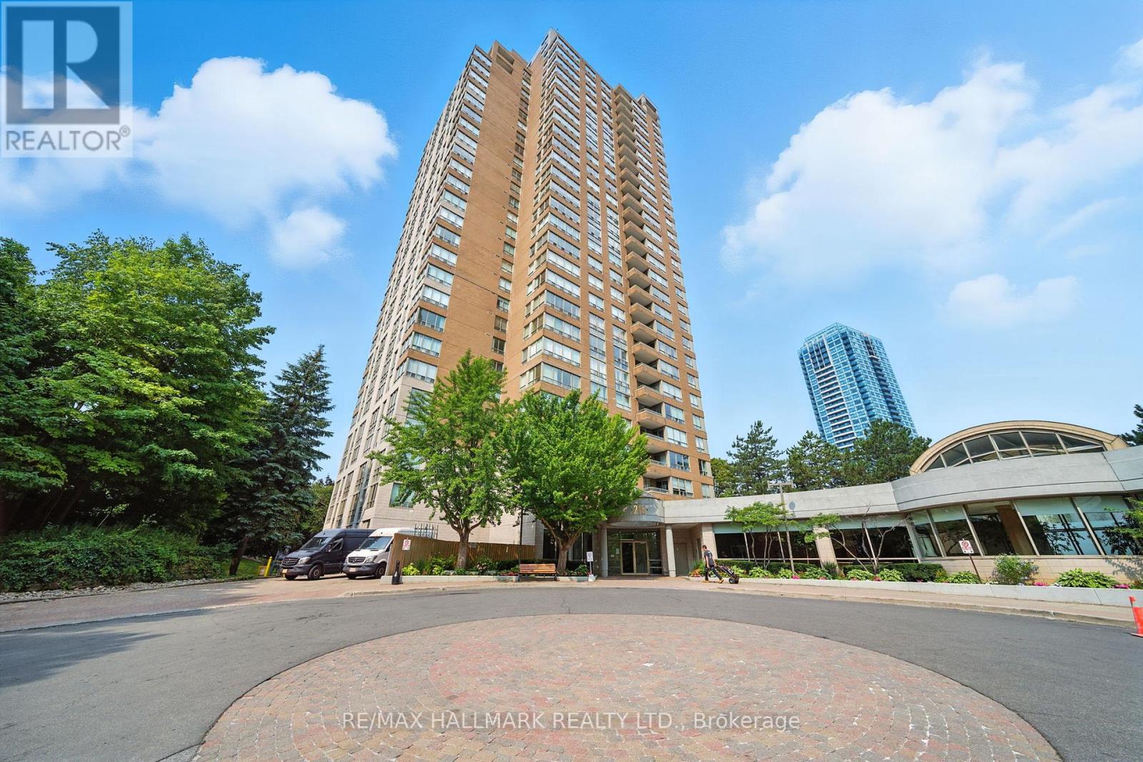 Property image for 2002 - 215 WYNFORD DRIVE|Toronto (Flemingdon Park), Ontario M3C3P5