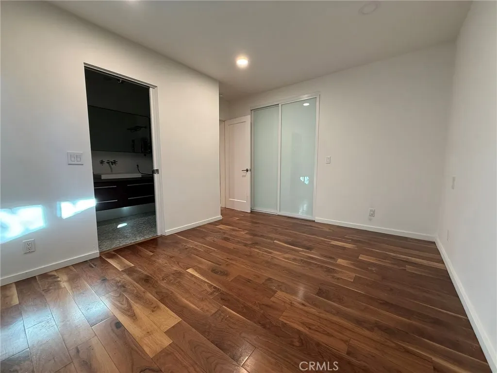 Additional image 13 of 2302 Oakwood Avenue, Venice, CA 90291