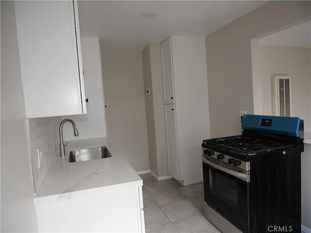 Additional image 6 of 513 E Walnut, Apt. C, Santa Ana, CA 92701