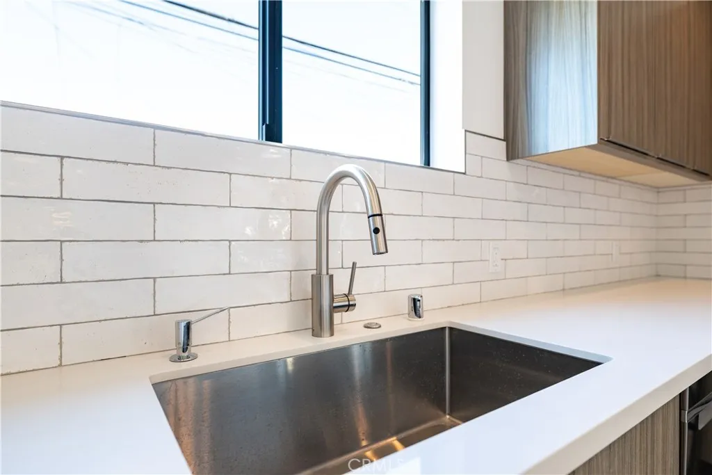 Additional image 32 of 1807 S Longwood Ave, Los Angeles, CA 90019