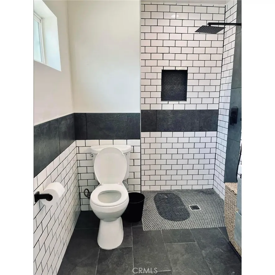 Additional image 11 of 7325 Matilija Avenue, Van Nuys, CA 91405