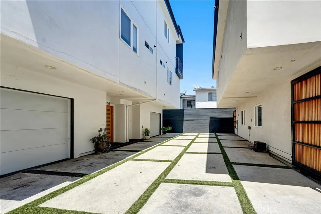 Additional image 79 of 2153 S West View Street, Los Angeles, CA 90016