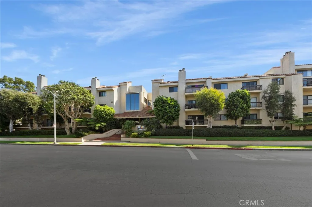 Additional image 55 of 8180 Manitoba, Playa Del Rey, CA 90293