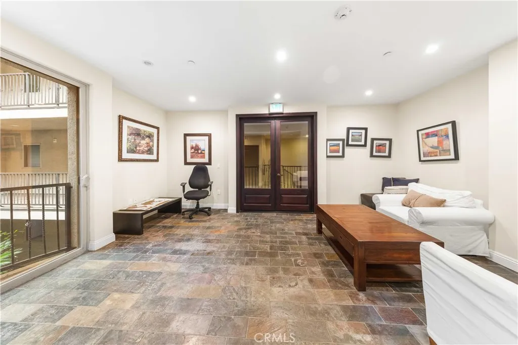 Additional image 96 of 11218 Camarillo Street Unit 404, Toluca Lake, CA 91602