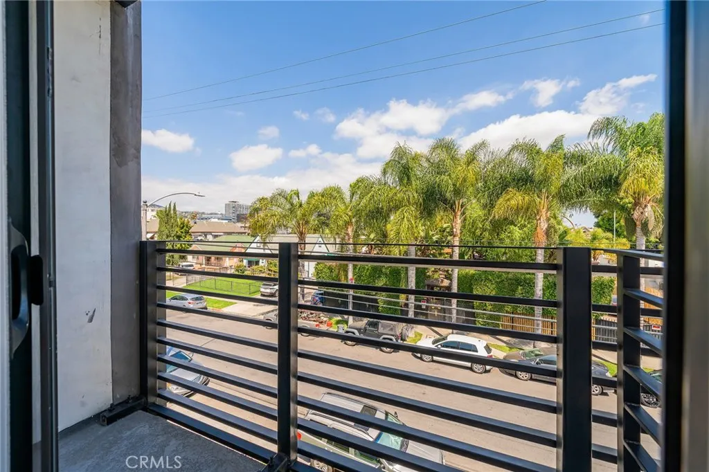 Additional image 37 of 6201 La Mirada Unit 7, Los Angeles, CA 90038