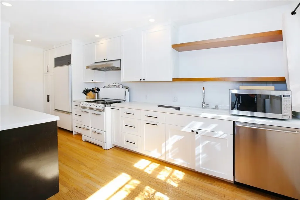 Additional image 30 of 1113 Amoroso Place, Venice, CA 90291