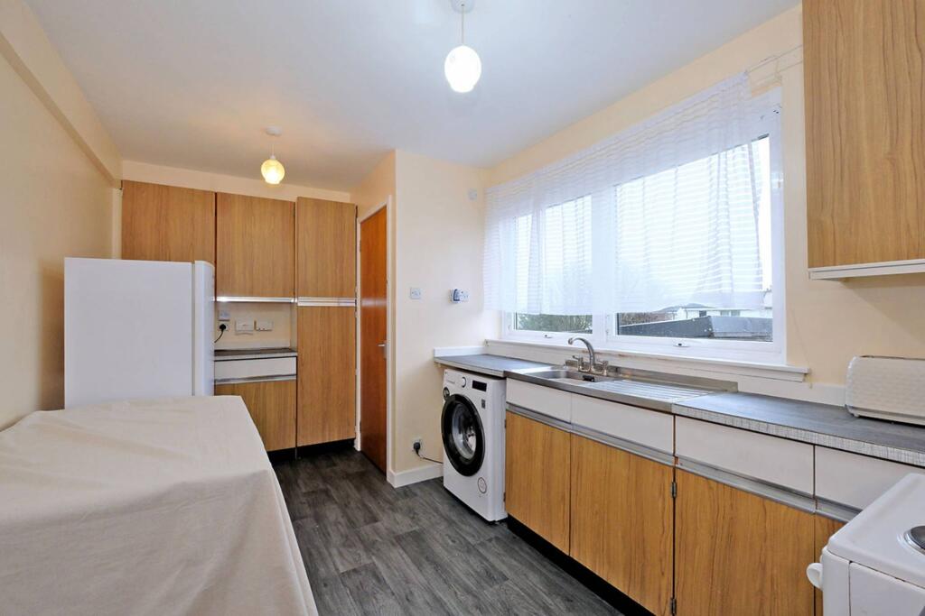 Additional image 4 of 10 Cummings Park Circle, Aberdeen, AB16 7AD