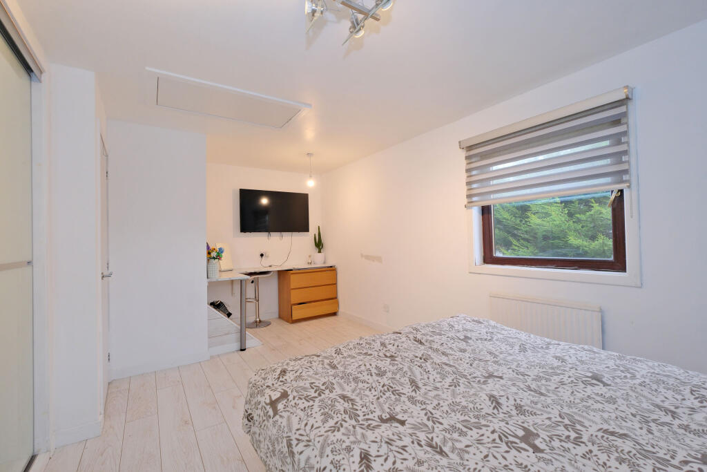 Additional image 18 of 6 Barvas Walk, Sheddocksley, Aberdeen, AB16