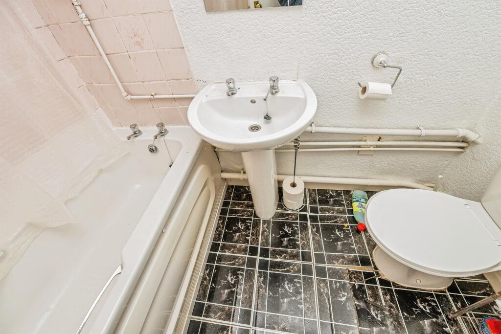 Additional image 12 of Porchester Drive, Birmingham