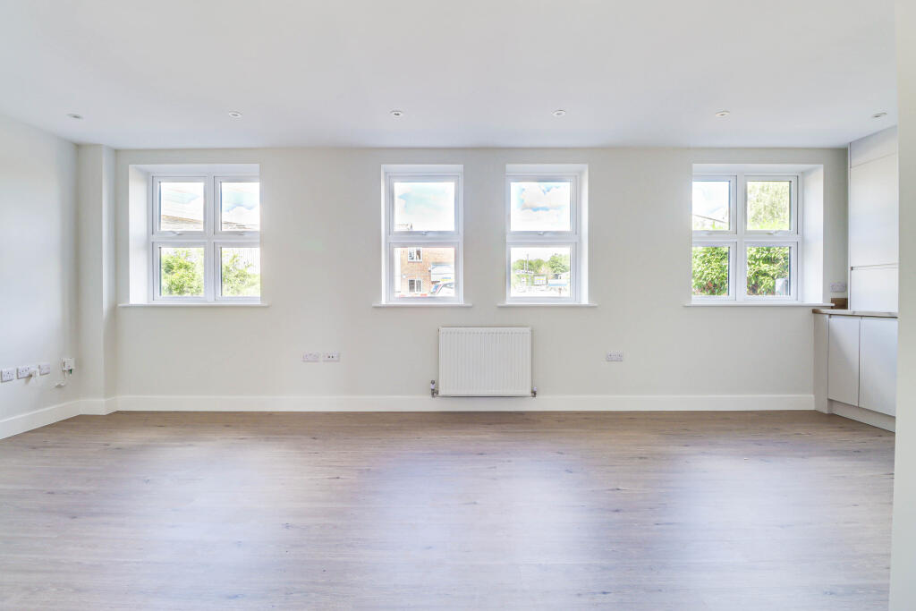 Additional image 11 of Southdown Road, Harpenden, AL5