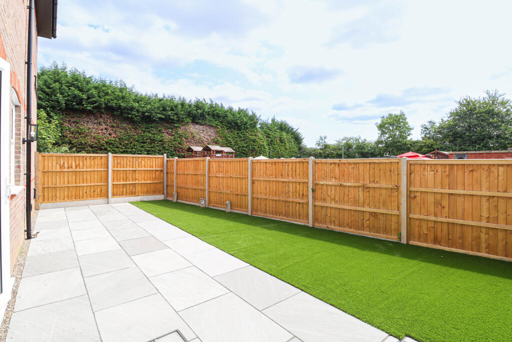 Additional image 8 of Southdown Road, Harpenden, AL5