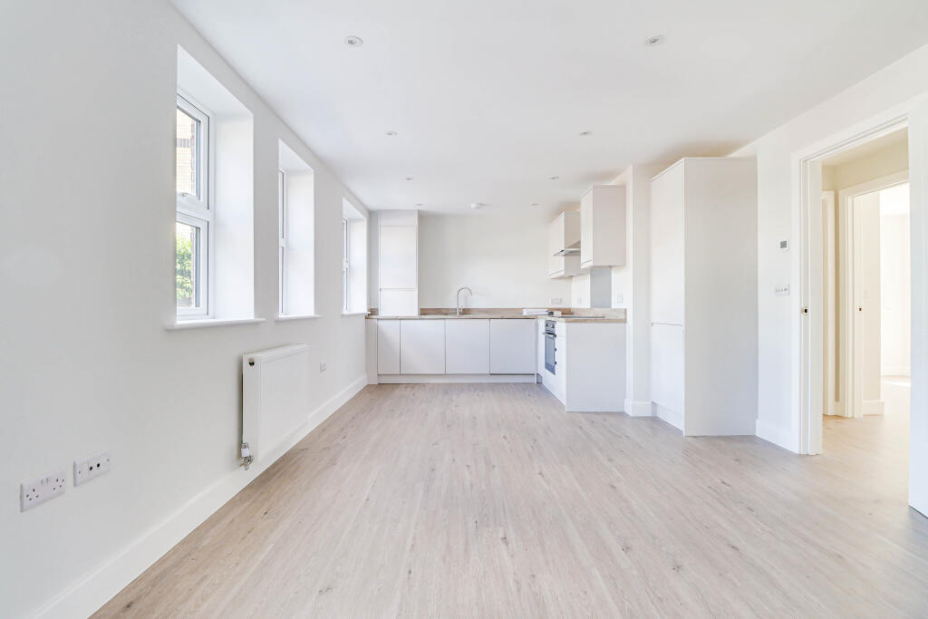 Additional image 4 of Southdown Road, Harpenden, AL5