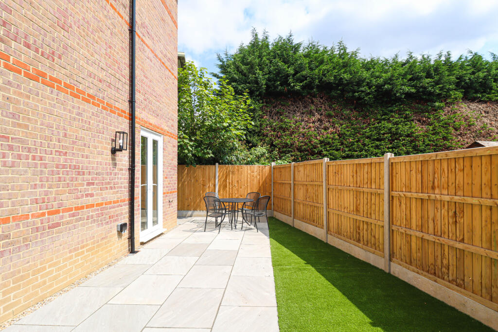 Additional image 9 of Southdown Road, Harpenden, AL5