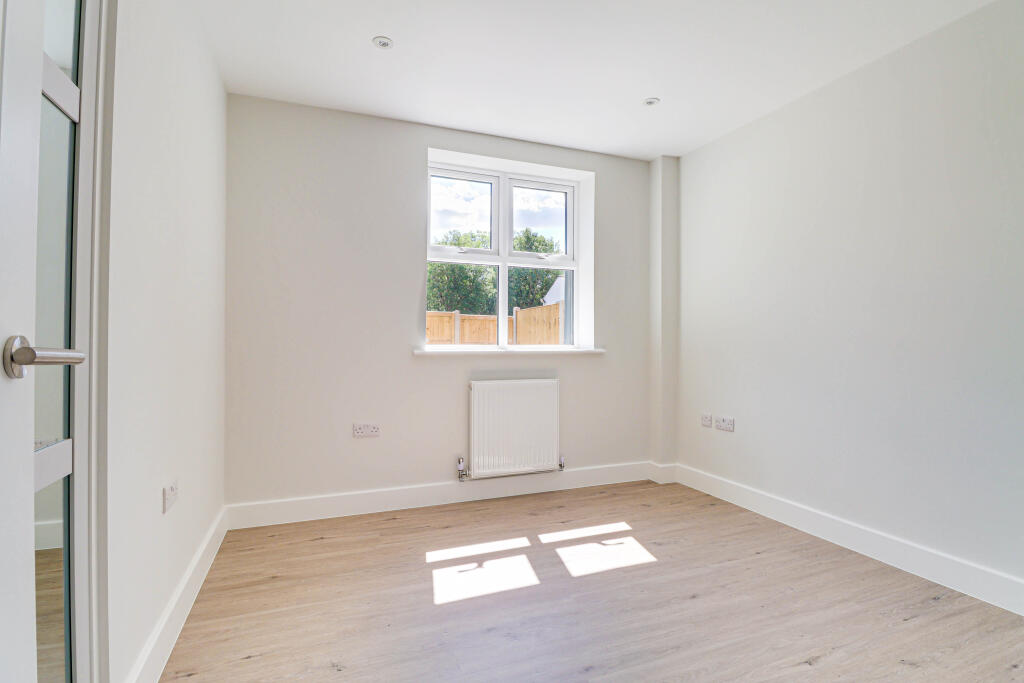 Additional image 7 of Southdown Road, Harpenden, AL5