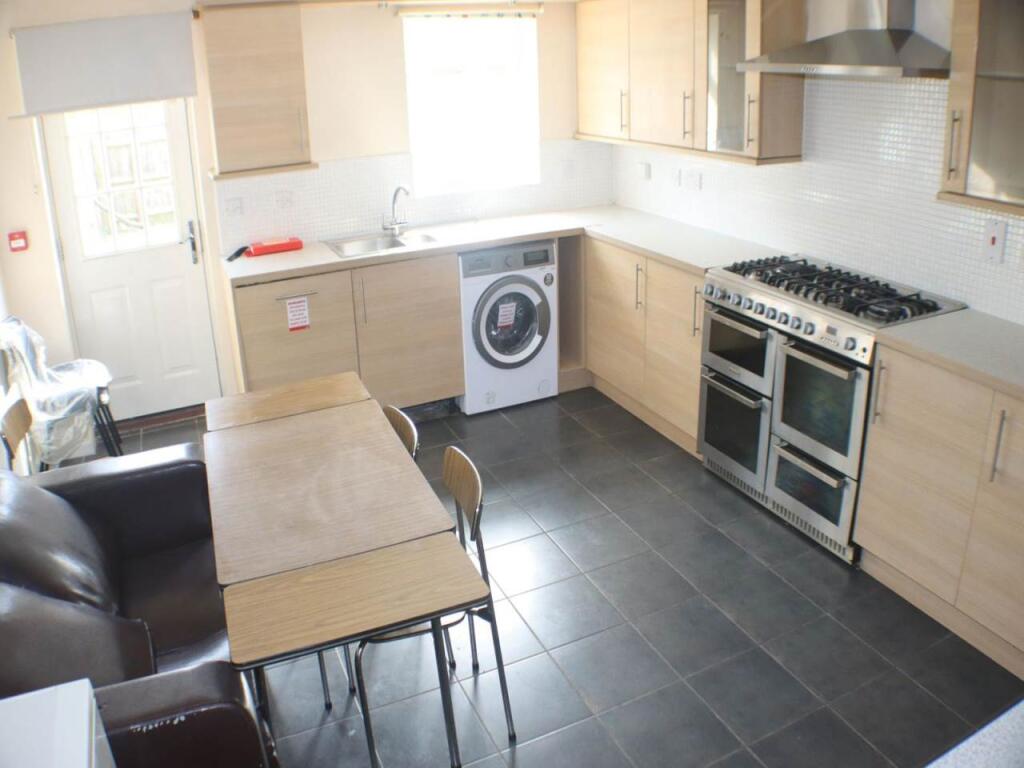 Additional image 2 of The Runway, Hatfield, Hertfordshire