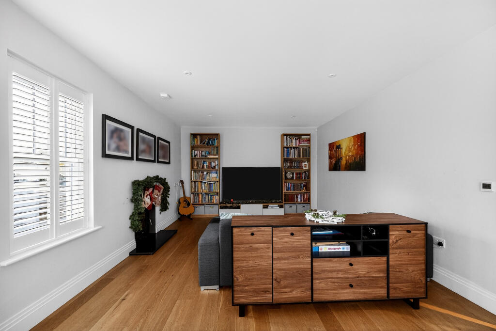 Additional image 6 of Watling Street, St. Albans, AL1