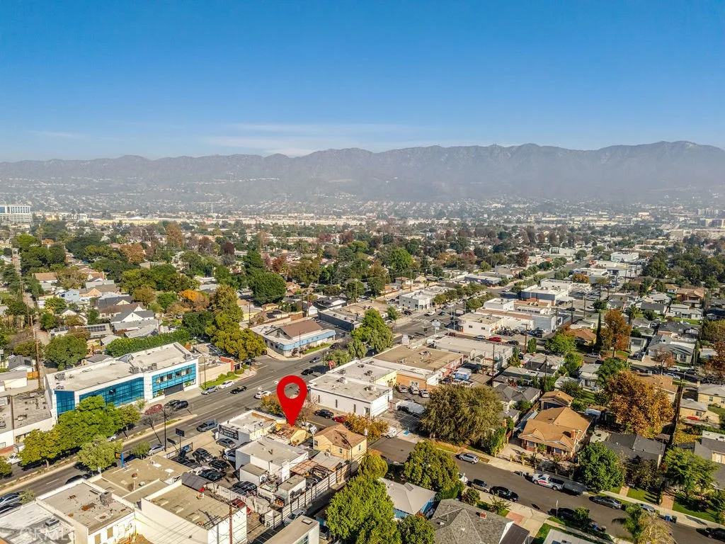 Property image for 2200 W Burbank Boulevard, Burbank, CA 91506