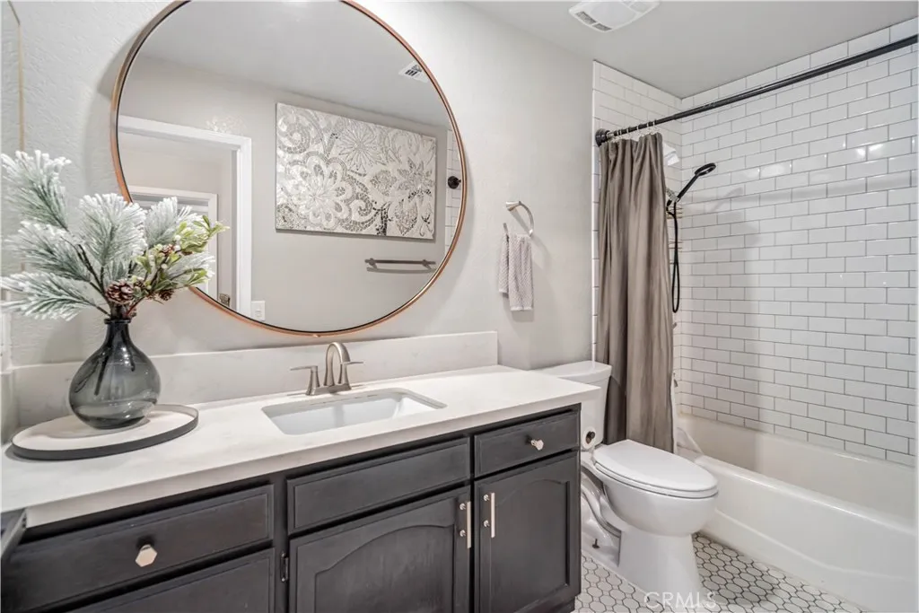 Additional image 35 of 43034 Cherbourg Ln, Lancaster, CA 93536