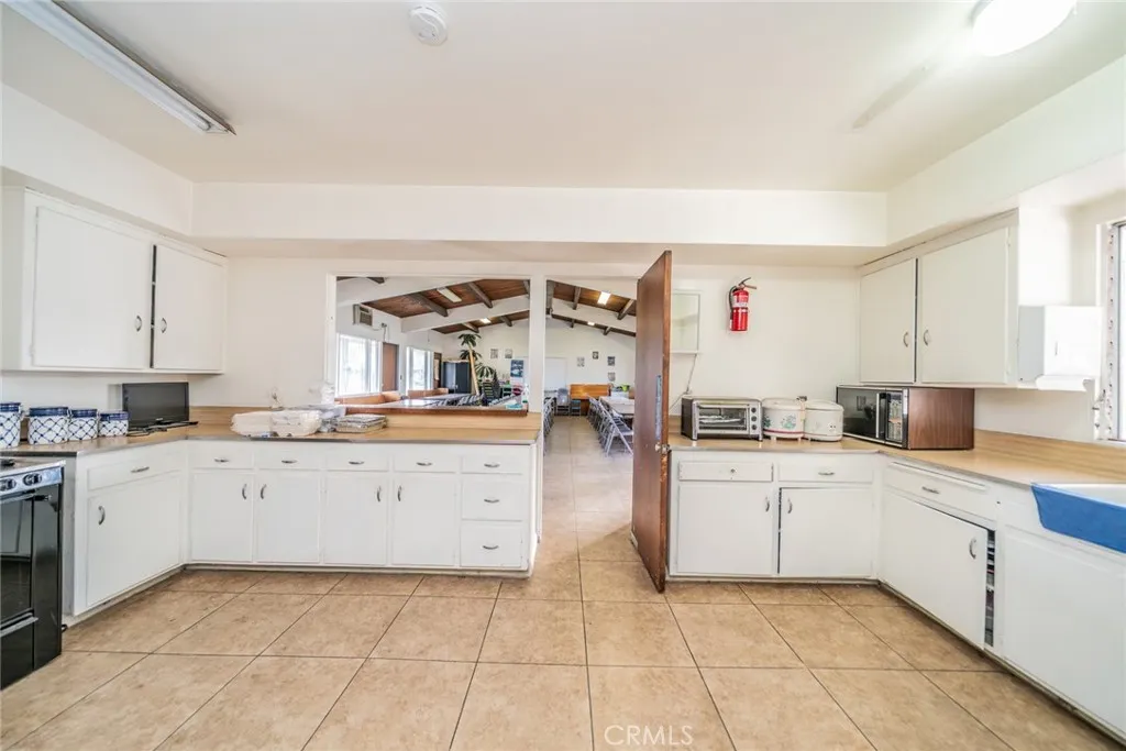 Additional image 35 of 711 W C St, Colton, CA 92324