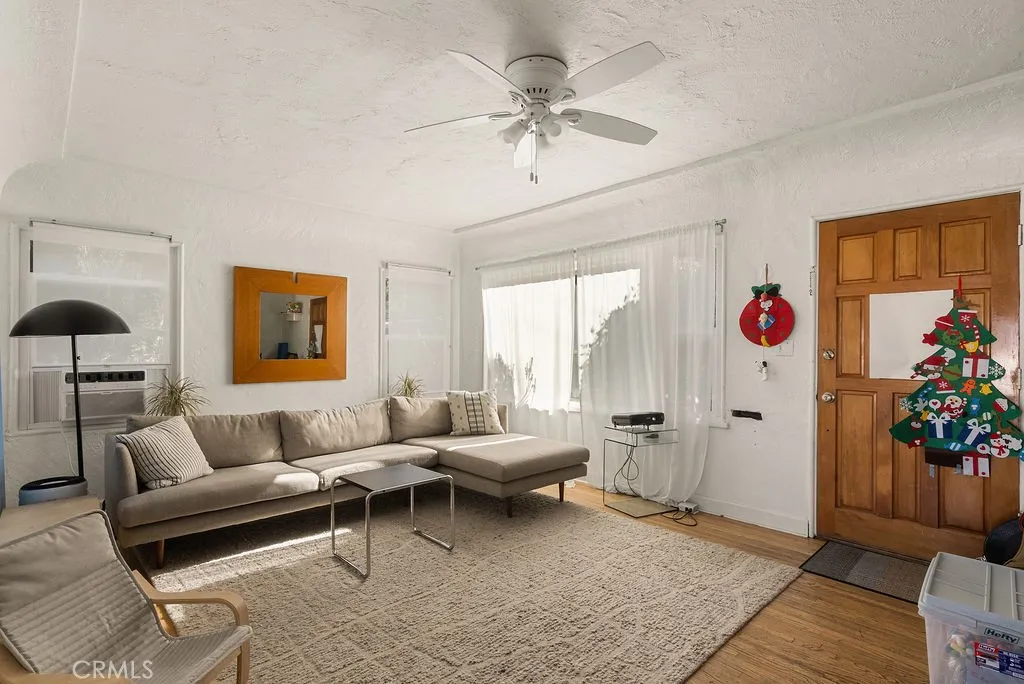 Additional image 32 of 1119 Princeton Drive, Glendale, CA 91205