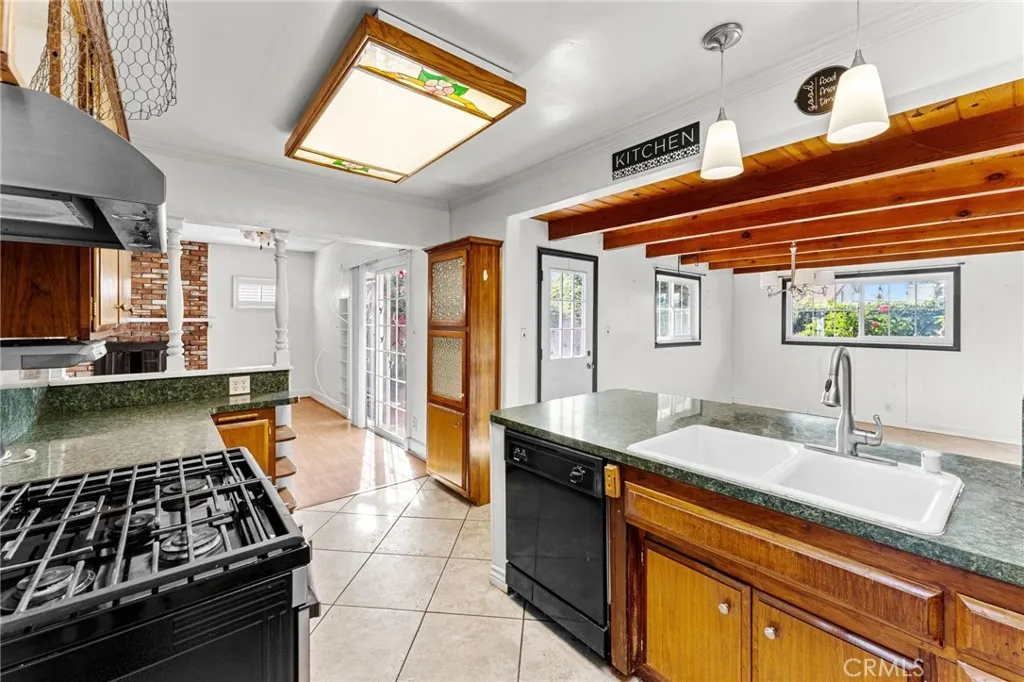 Additional image 46 of 1045 Cathedral Way, Pomona, CA 91768