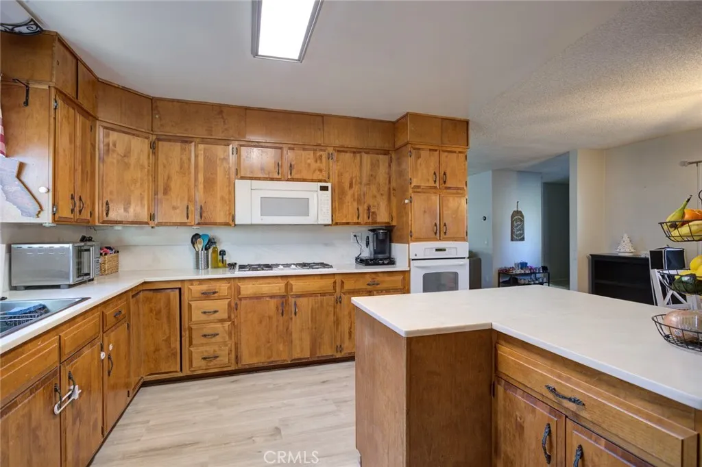 Additional image 11 of 602 E Bunny Ave, Santa Maria, CA 93454