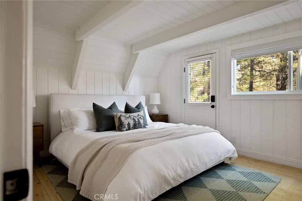 Additional image 10 of 987 Tirol Lane, Lake Arrowhead, CA 92352