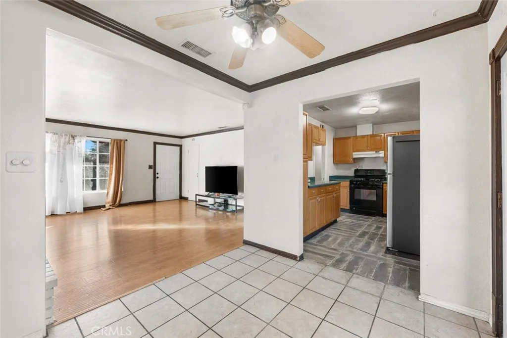 Additional image 13 of 44221 4th Street E, Lancaster, CA 93535