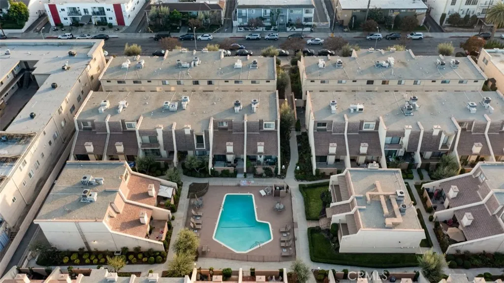 Additional image 79 of 18423 Collins Street Unit A, Tarzana, CA 91356