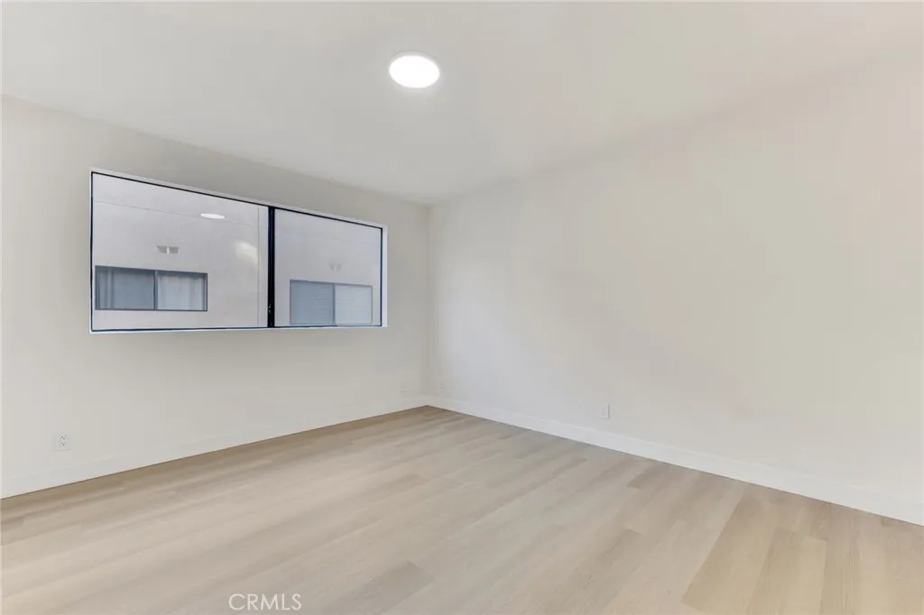 Additional image 19 of 18423 Collins Street Unit A, Tarzana, CA 91356