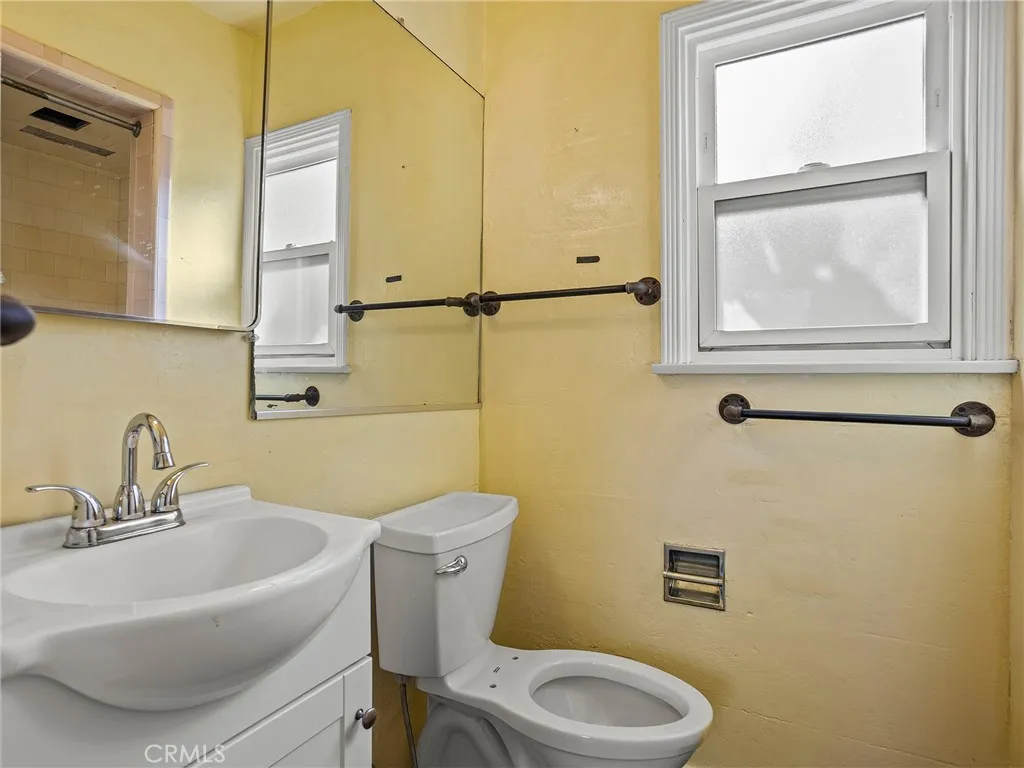 Additional image 27 of 207 W Ash Avenue, Burbank, CA 91502