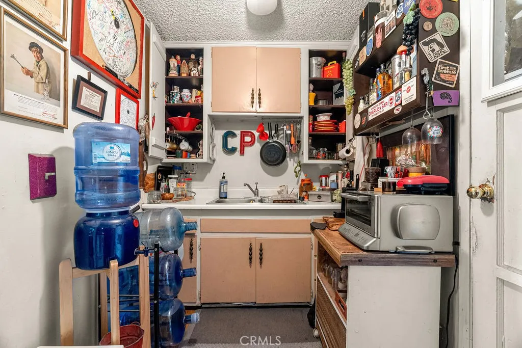 Additional image 61 of 2200 W Burbank Boulevard, Burbank, CA 91506