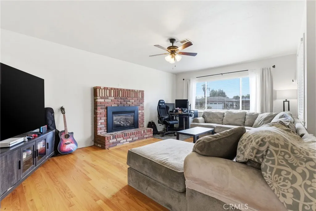 Additional image 17 of 2410 S Locust St, Visalia, CA 93277