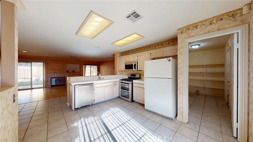 Additional image 49 of 6157 W Avenue J4, Lancaster, CA 93536