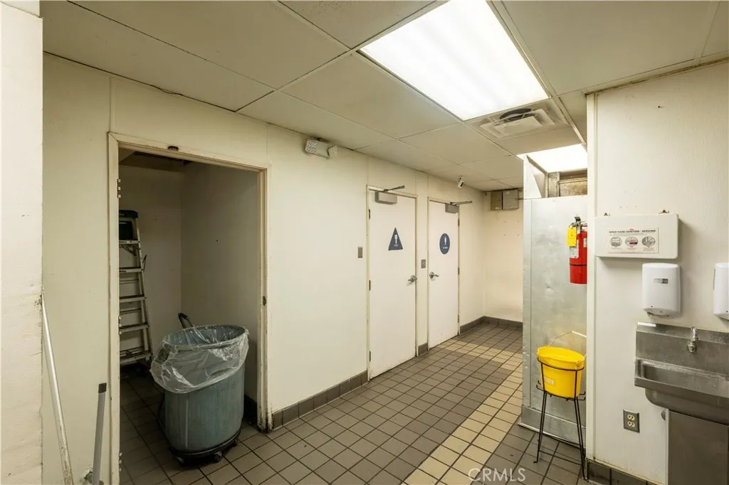 Additional image 72 of 12207 Hawthorne Blvd, Hawthorne, CA 90250