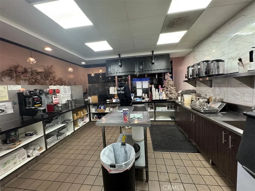 Additional image 12 of 2706 Harbor Boulevard Unit D, Costa Mesa, CA 92626