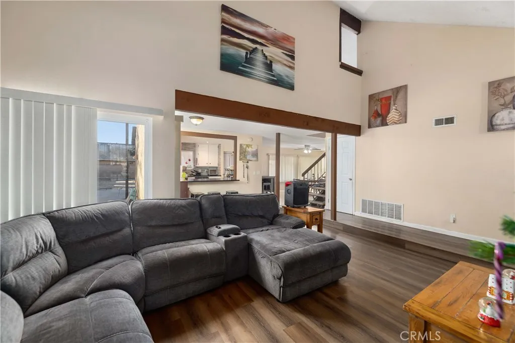 Additional image 36 of 44627 11th St E, Lancaster, CA 93535