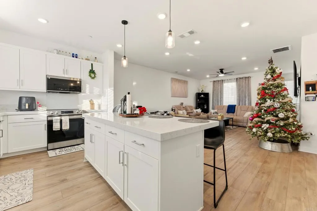 Additional image 2 of 796 Makani Street Unit 3, Chula Vista, CA 91911