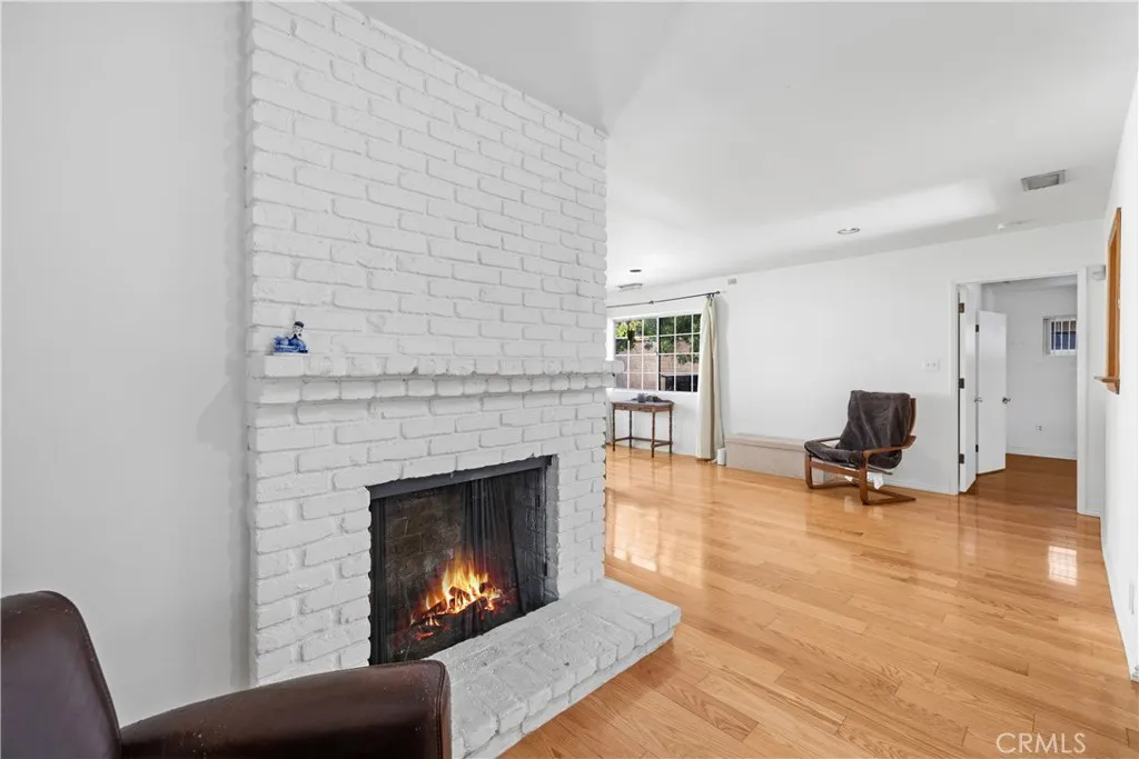 Additional image 6 of 17419 Leadwell, Lake Balboa, CA 91406