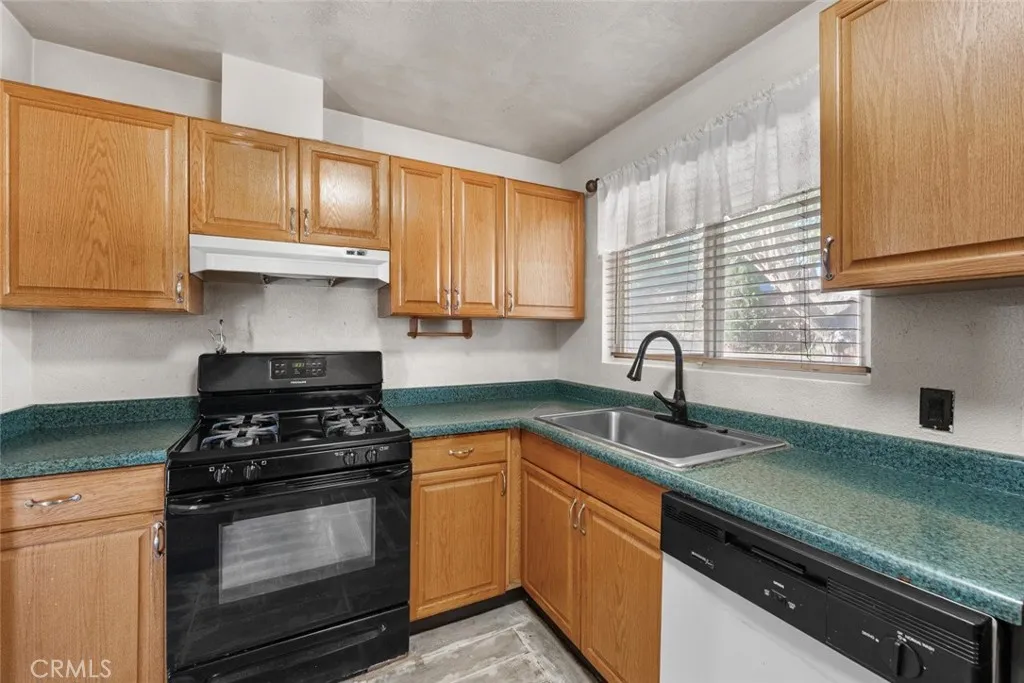 Additional image 86 of 44221 4th Street E, Lancaster, CA 93535