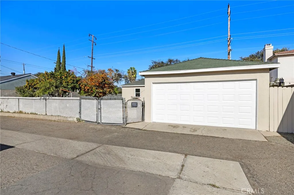 Additional image 36 of 2100 W Valencia Drive, Fullerton, CA 92833
