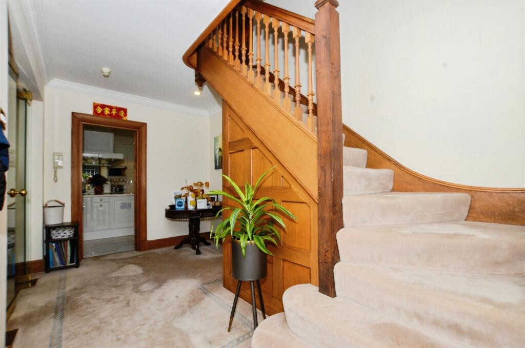 Additional image 4 of West Common Close, Harpenden