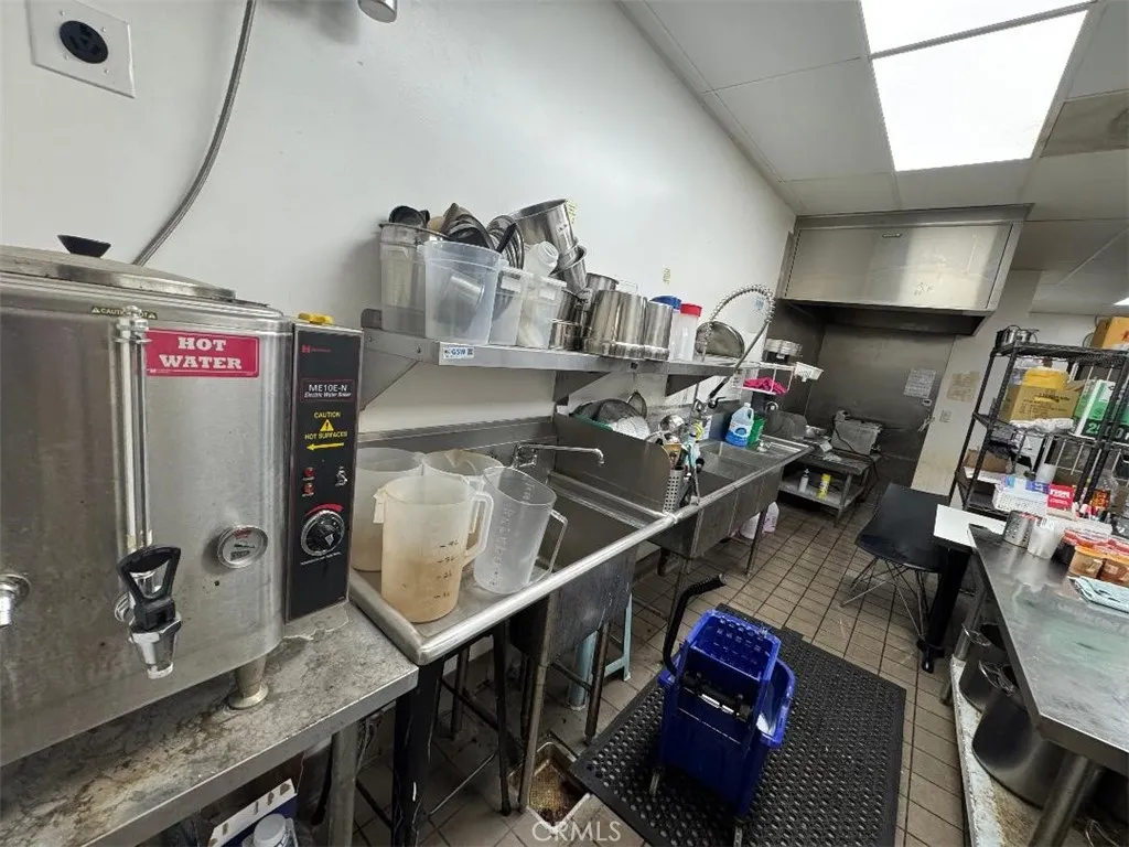 Additional image 13 of 2706 Harbor Boulevard Unit D, Costa Mesa, CA 92626