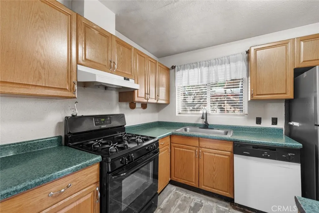 Additional image 21 of 44221 4th Street E, Lancaster, CA 93535